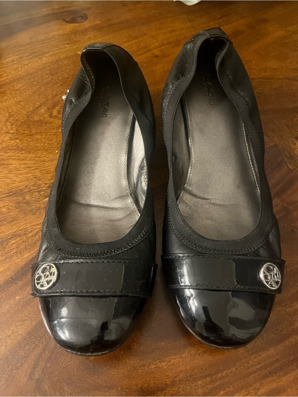 Coach Chelsea Black Leather Patent Ballet Flats Logo Size 10